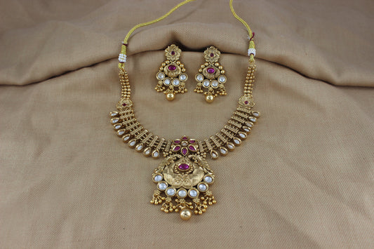 Antique Gold Neckalce Set with Hangings (Set 22)