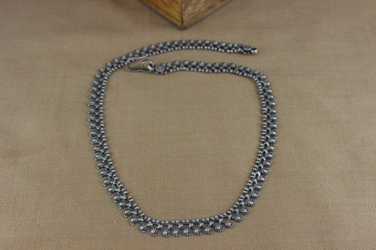 Antique Sleek Silver Necklace